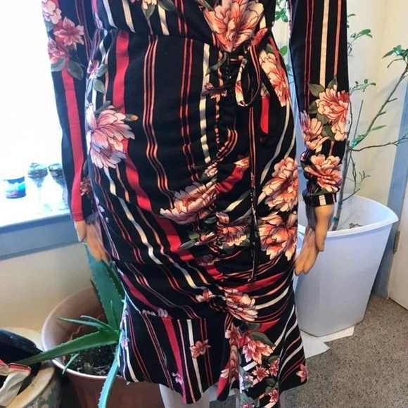 Planet Gold Floral Prints Very Stretchy Body con Wrap Dress Women Size M - Picture 7 of 7